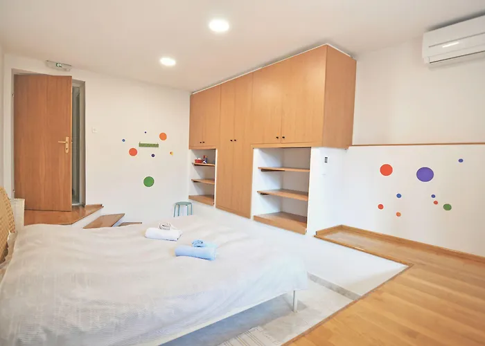 Poolside Paradise - A Hidden Gem In