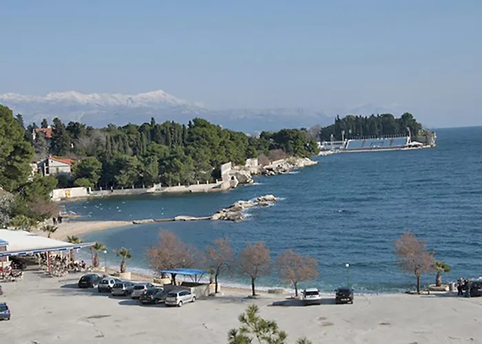 Lägenhet Poolside Paradise - A Hidden Gem In Split