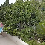Apartman Poolside Paradise - A Hidden Gem In Split Split