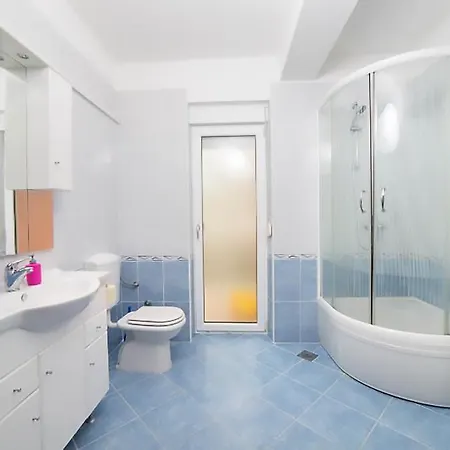 Poolside Paradise - A Hidden Gem In Διαμέρισμα