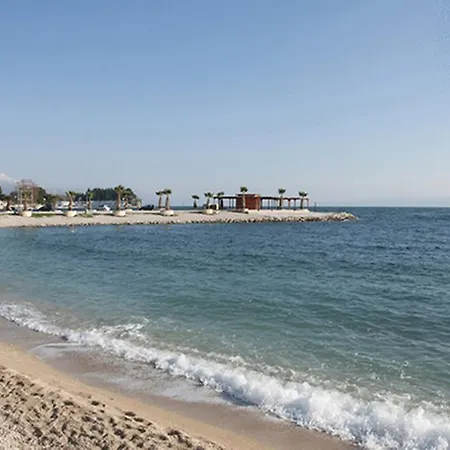 Poolside Paradise - A Hidden Gem In Apartmán