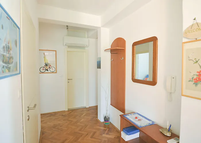 Poolside Paradise - A Hidden Gem In * スプリト