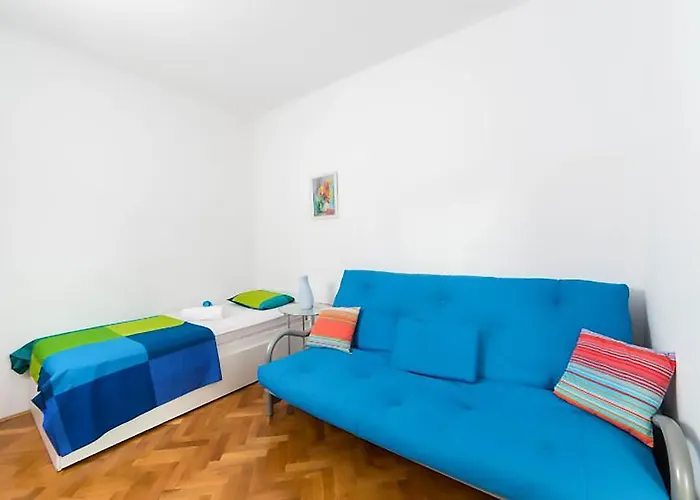 Poolside Paradise - A Hidden Gem In