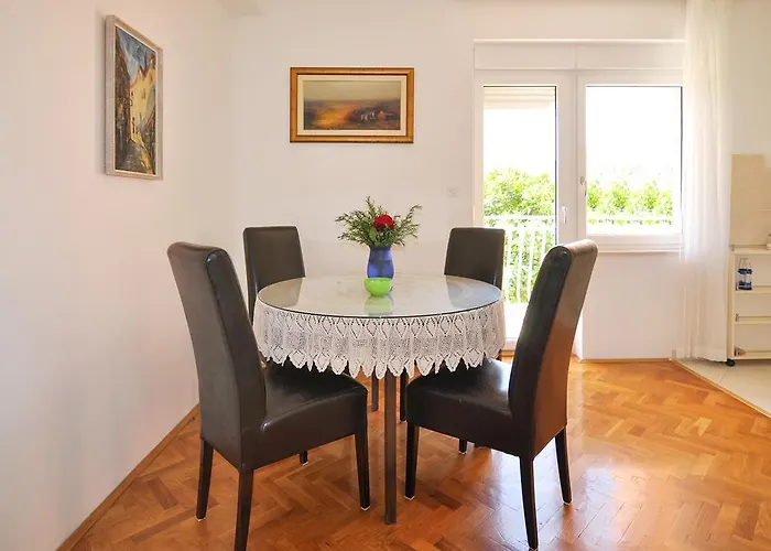 Poolside Paradise - A Hidden Gem In